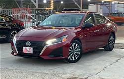 نيسان ألتيما